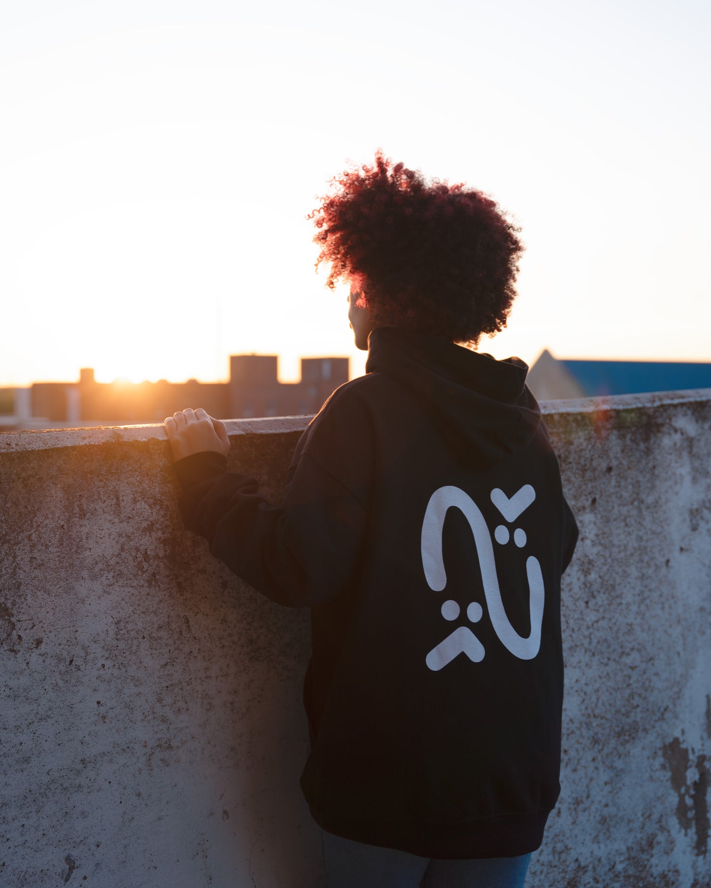 OVERFIT NUZI HOODIE